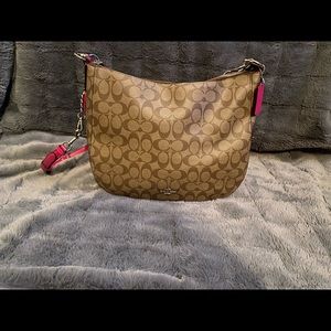 SALE PENDING!!Authentic COACH shoulder/crossbody